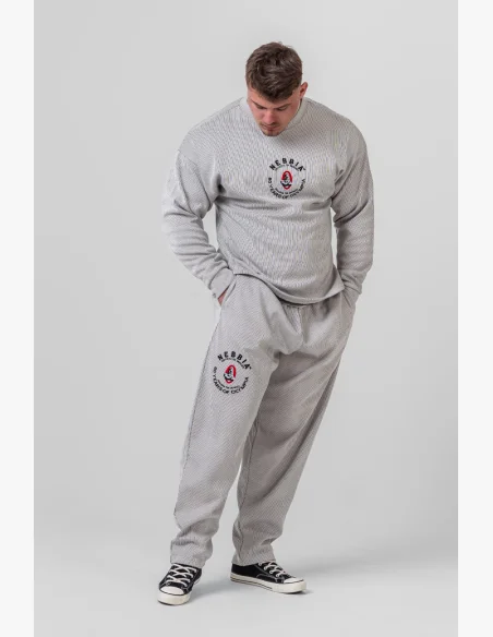 NEBBIA • NEBBIA Oversized mikina bez kapuce SIGNATURE černá • Nebshop.cz