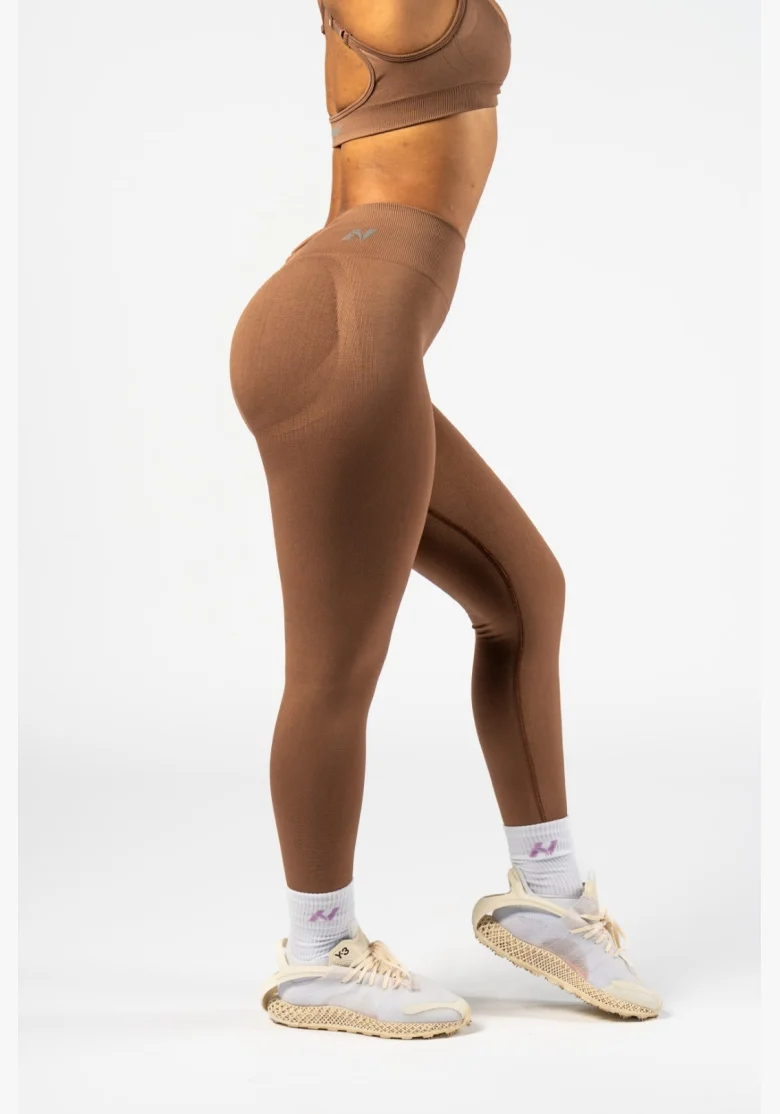 NEBBIA • NEBBIA Bezešvé legíny s vysokým pasem MAXIMUM PUSH-UP hnědé • Nebshop.cz