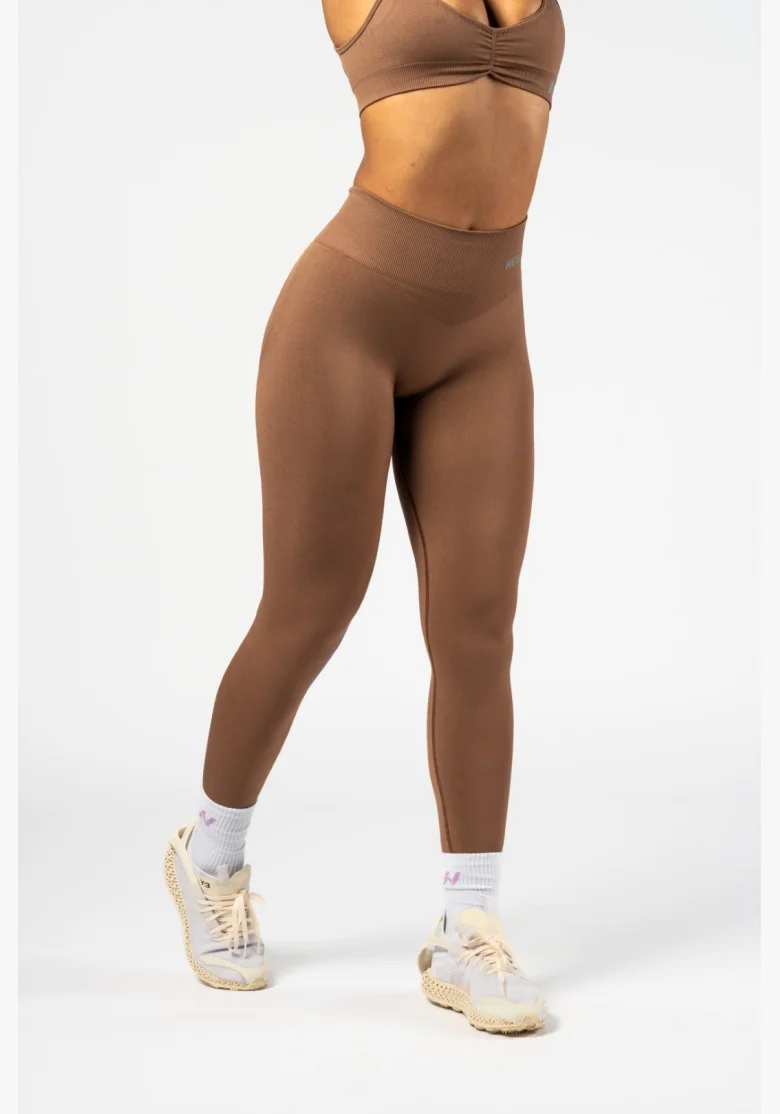 NEBBIA • NEBBIA Bezešvé legíny s vysokým pasem MAXIMUM PUSH-UP hnědé • Nebshop.cz
