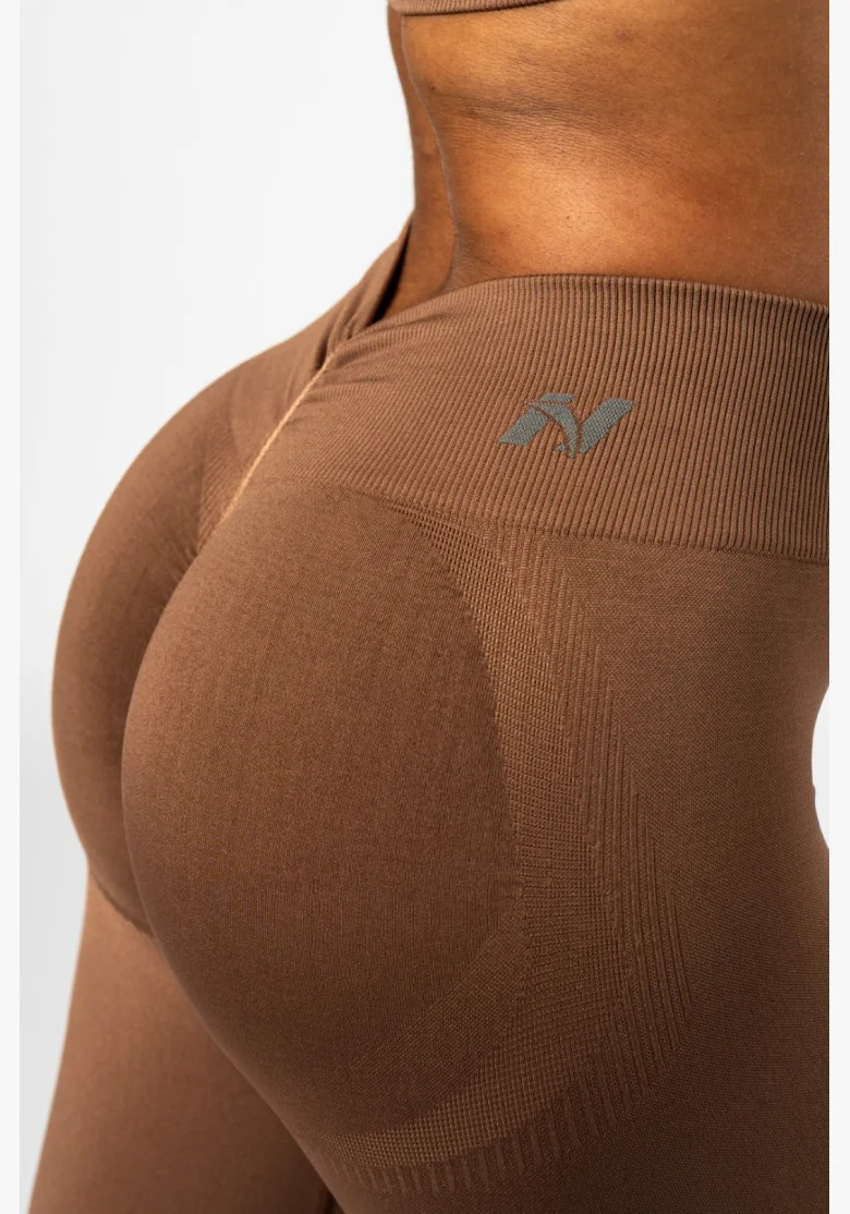 NEBBIA • NEBBIA Bezešvé legíny s vysokým pasem MAXIMUM PUSH-UP hnědé • Nebshop.cz