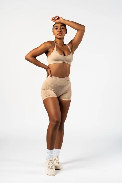 NEBBIA • NEBBIA Bezešvé push-up šortky s vysokým pasem TOTALLY SEAMLESS krémové • Nebshop.cz