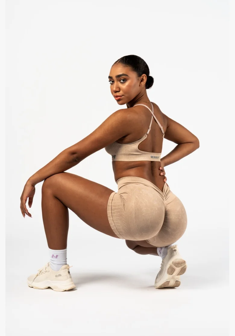 NEBBIA • NEBBIA Bezešvé push-up šortky s vysokým pasem TOTALLY SEAMLESS krémové • Nebshop.cz