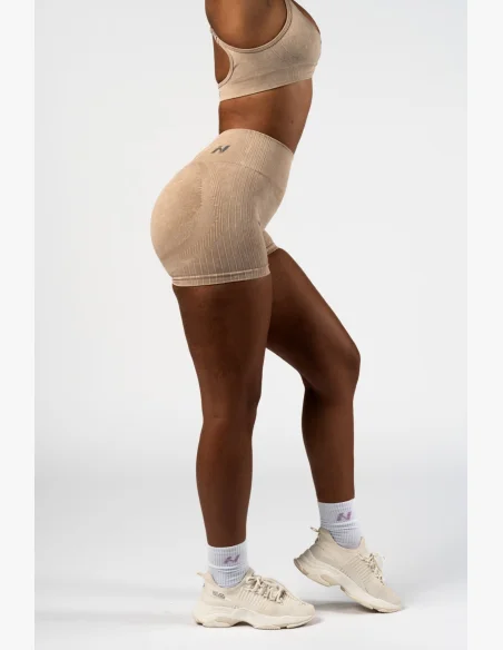 NEBBIA • NEBBIA Bezešvé push-up šortky s vysokým pasem TOTALLY SEAMLESS krémové • Nebshop.cz