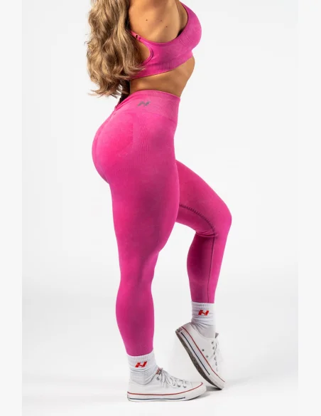 NEBBIA • NEBBIA Sportovní podprsenka se střední oporou  TOTALLY SEAMLESS růžová • Nebshop.cz