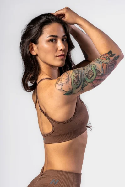 NEBBIA • NEBBIA Sportovní podprsenka se střední oporou  TOTALLY SEAMLESS hnědá • Nebshop.cz 2