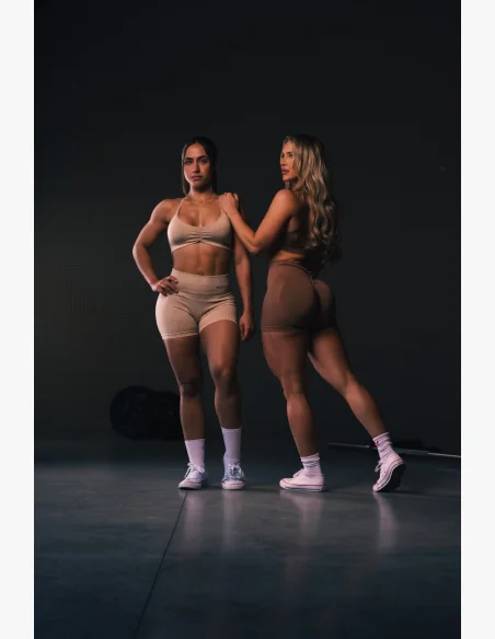 NEBBIA • NEBBIA Sportovní podprsenka se střední oporou  TOTALLY SEAMLESS hnědá • Nebshop.cz