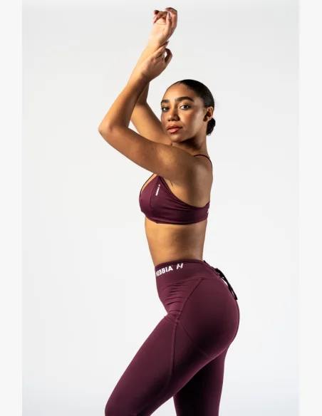 NEBBIA • NEBBIA Sportovní podprsenka se střední oporou TWIST-KNOT bordová • Nebshop.cz