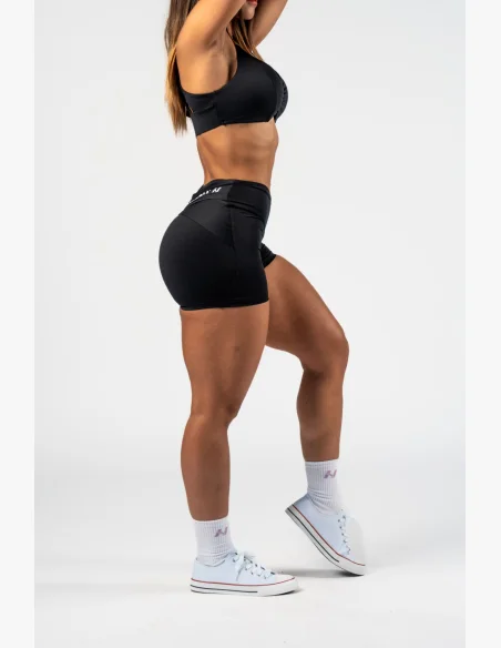 NEBBIA • NEBBIA Tvarující šortky s V-shaped pasem STRONG BEAUTY černé • Nebshop.cz