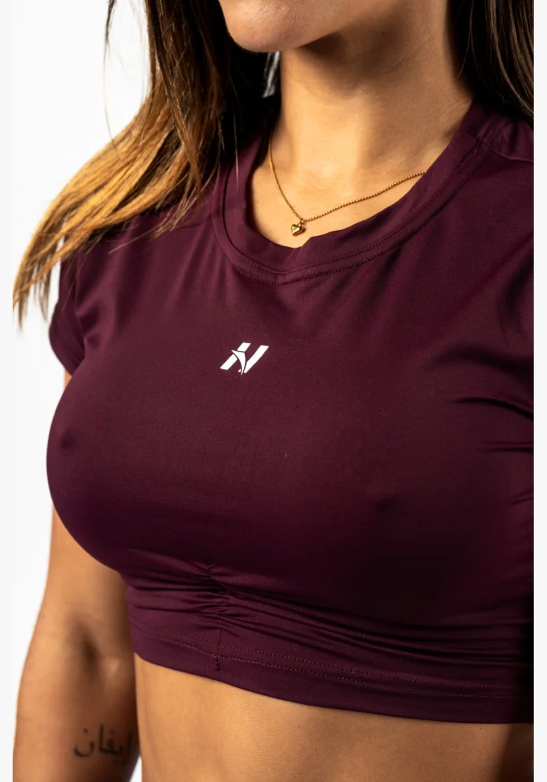 NEBBIA • NEBBIA Open-back crop top STRONG BEAUTY bordové • Nebshop.cz