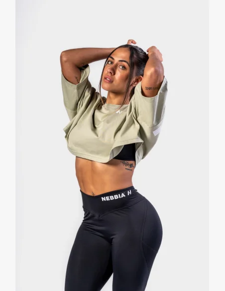 NEBBIA • NEBBIA Oversized crop tričko JUST FLOW světle zelené • Nebshop.cz