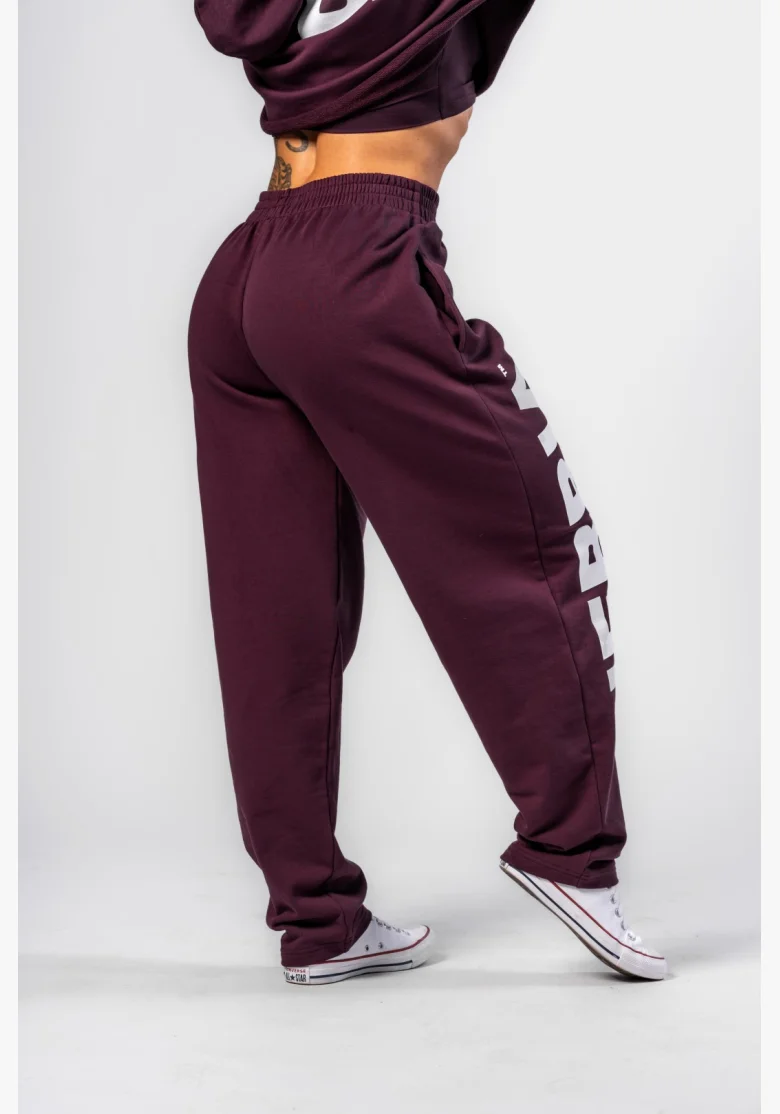 NEBBIA • NEBBIA Volné baggy tepláky BOYFRIEND STYLE bordové • Nebshop.cz
