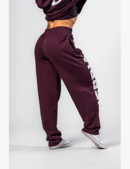 NEBBIA • NEBBIA Volné baggy tepláky BOYFRIEND STYLE bordové • Nebshop.cz