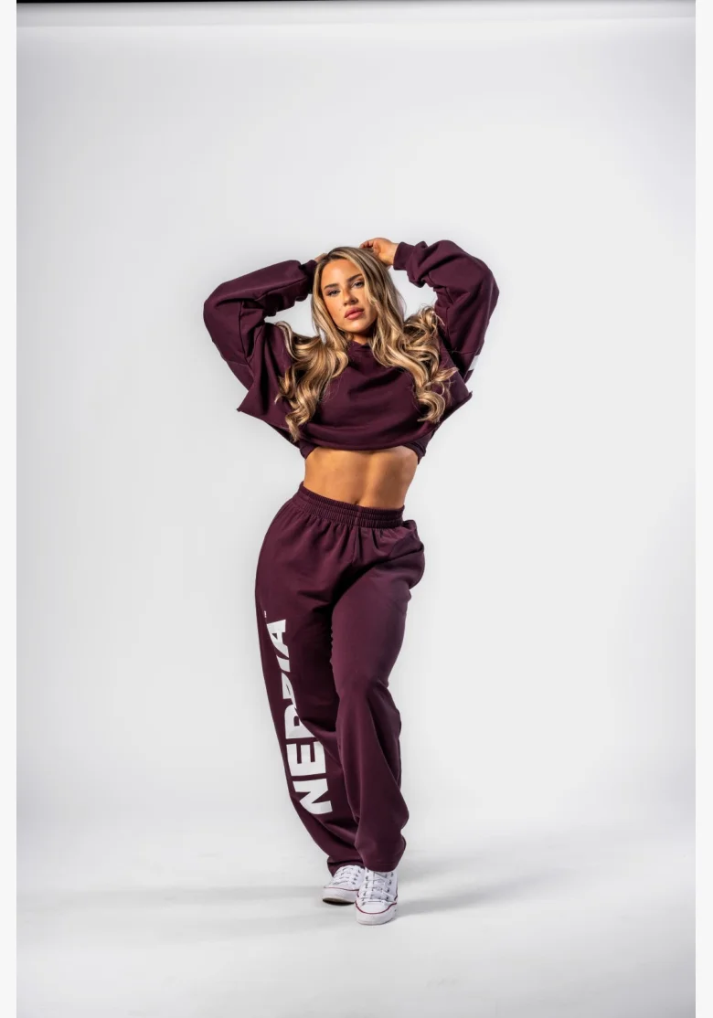 NEBBIA • NEBBIA Volné baggy tepláky BOYFRIEND STYLE bordové • Nebshop.cz