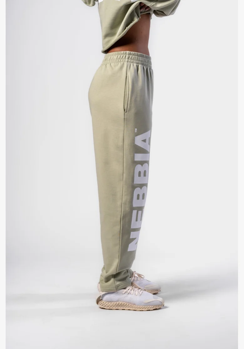 NEBBIA • NEBBIA Volné baggy tepláky BOYFRIEND STYLE světle zelené • Nebshop.cz