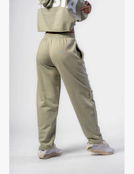 NEBBIA • NEBBIA Volné baggy tepláky BOYFRIEND STYLE světle zelené • Nebshop.cz