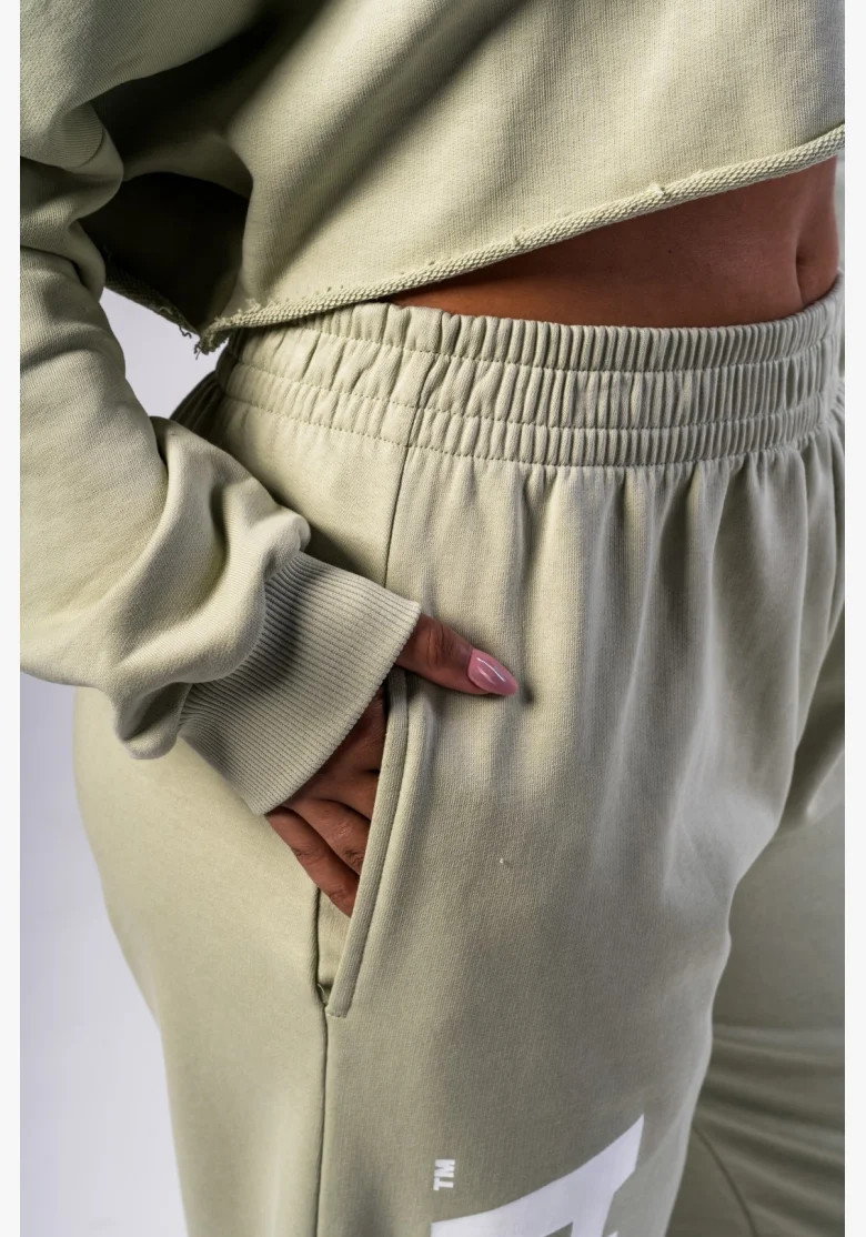 NEBBIA • NEBBIA Volné baggy tepláky BOYFRIEND STYLE světle zelené • Nebshop.cz
