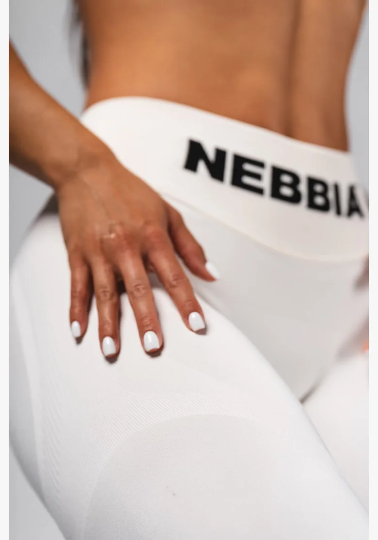 NEBBIA Bezešvé extra push-up legíny s vysokým pasem Flow Seamless krémové