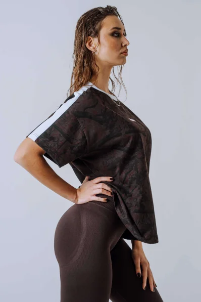 NEBBIA Relaxed fit tričko POWER camo hnědé 2
