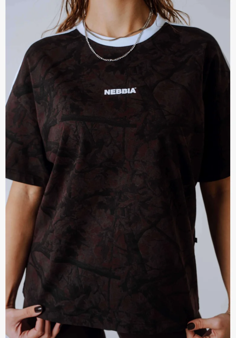 NEBBIA Relaxed fit tričko POWER camo hnědé