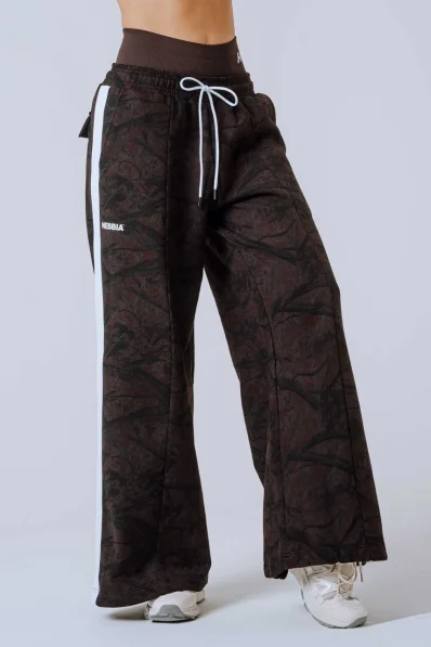 NEBBIA Oversized tepláky POWER camo tmavé