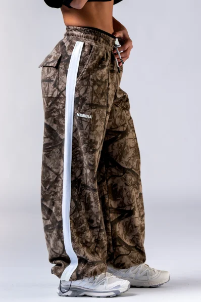 NEBBIA Oversized tepláky POWER camo bledé 2
