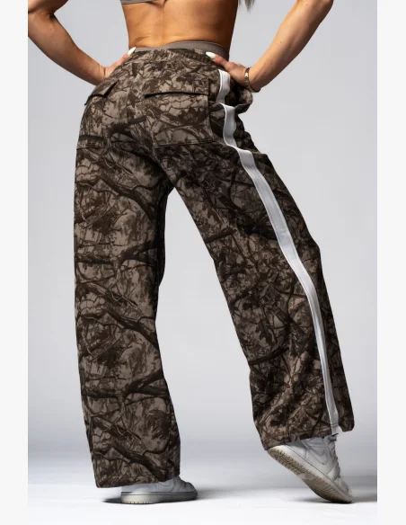 NEBBIA Oversized tepláky POWER camo bledé