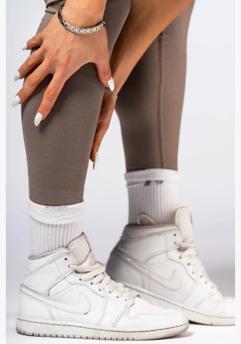 NEBBIA High-waist push-up legíny POWER béžové