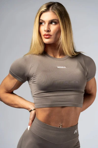 NEBBIA Seamless crop top s krátkým rukávem POWER béžový