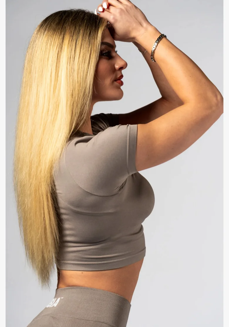 NEBBIA Seamless crop top s krátkým rukávem POWER béžový