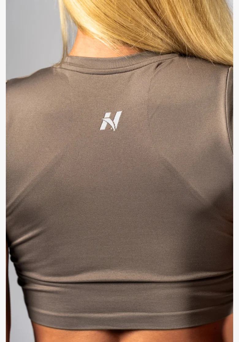 NEBBIA Seamless crop top s krátkým rukávem POWER béžový