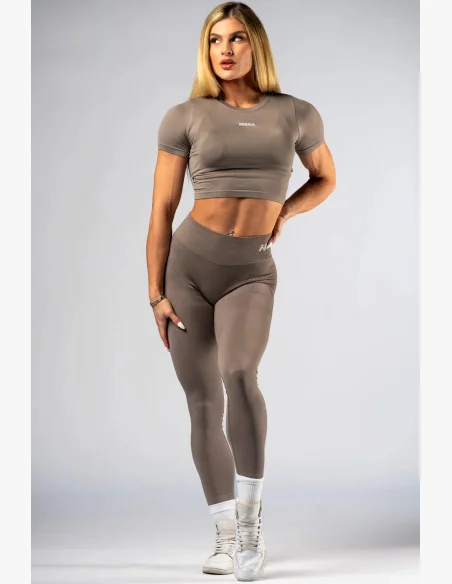 NEBBIA Seamless crop top s krátkým rukávem POWER béžový